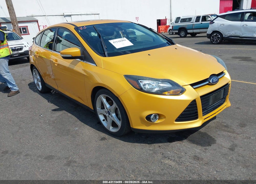 2012 FORD FOCUS TITANIUM VIN: 1FAHP3N23CL435677