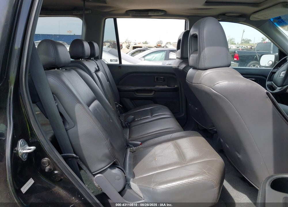 2005 HONDA PILOT EX-L VIN: 2HKYF18725H564445