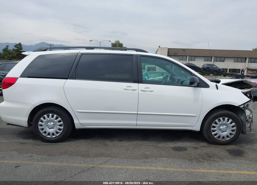 2004 TOYOTA SIENNA LE VIN: 5TDZA23C04S108210