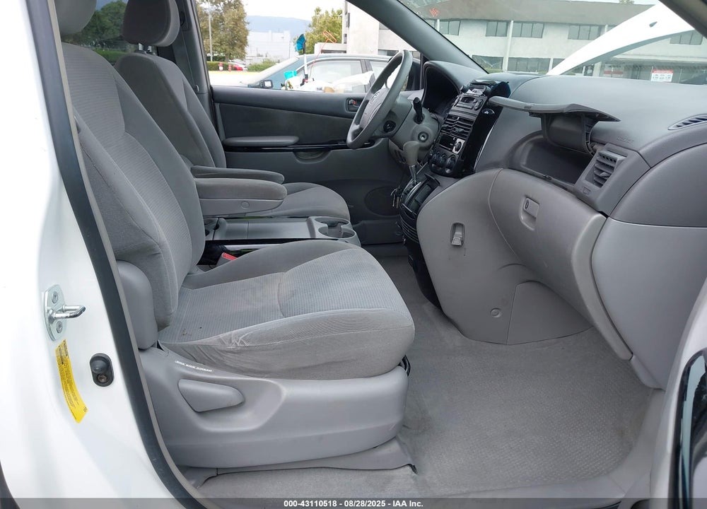 2004 TOYOTA SIENNA LE VIN: 5TDZA23C04S108210