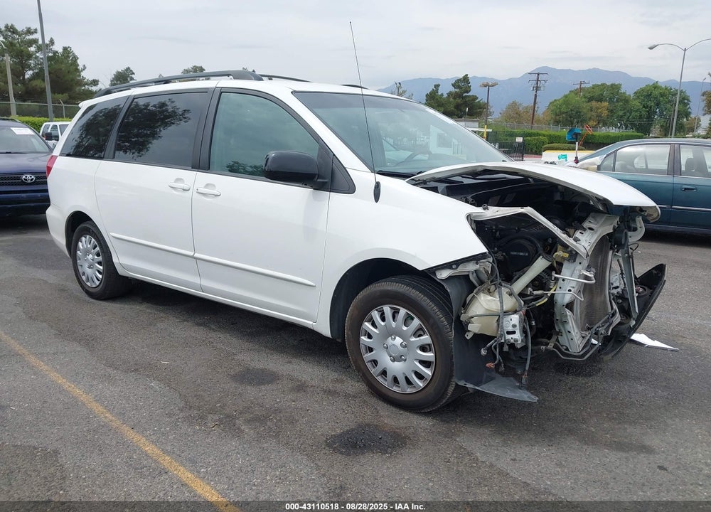 2004 TOYOTA SIENNA LE VIN: 5TDZA23C04S108210
