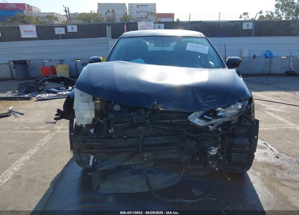 2018 NISSAN ROGUE VIN: KNMAT2MT6JP603328