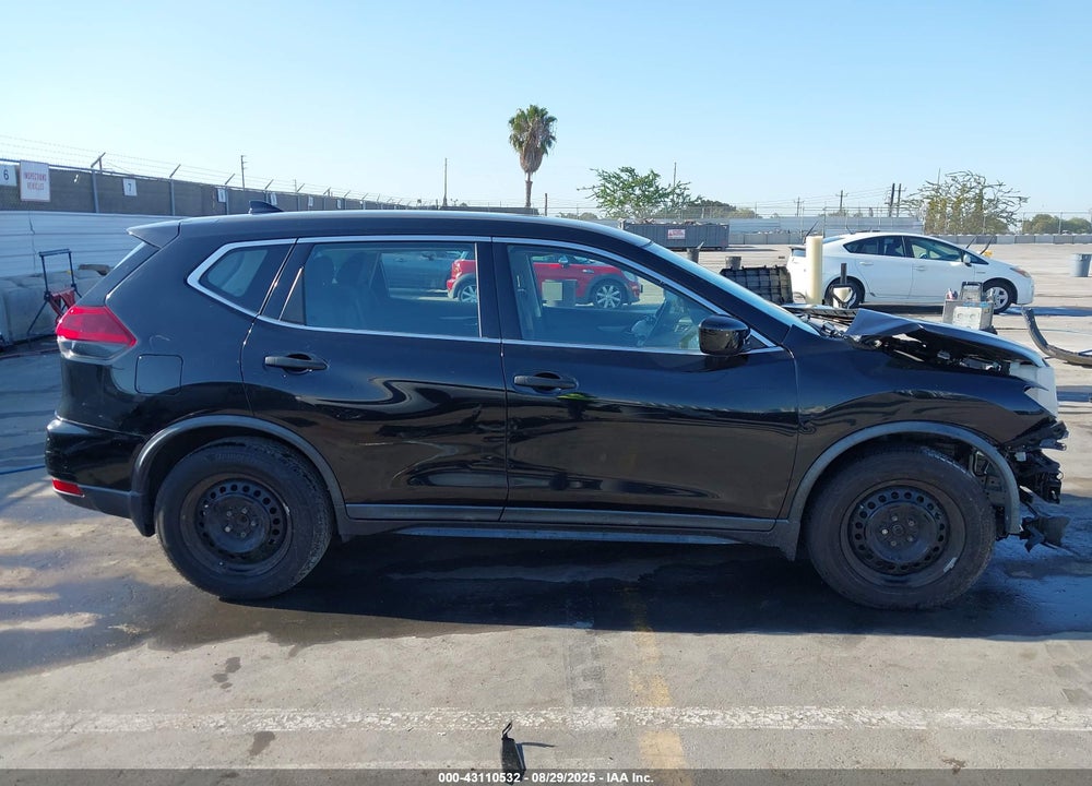 2018 NISSAN ROGUE VIN: KNMAT2MT6JP603328
