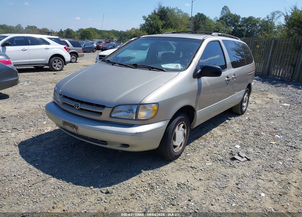 2000 TOYOTA SIENNA XLE VIN: 4T3ZF13C1YU313602