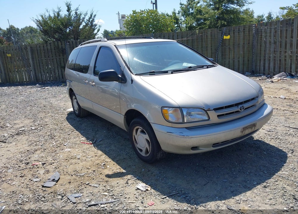 2000 TOYOTA SIENNA XLE VIN: 4T3ZF13C1YU313602
