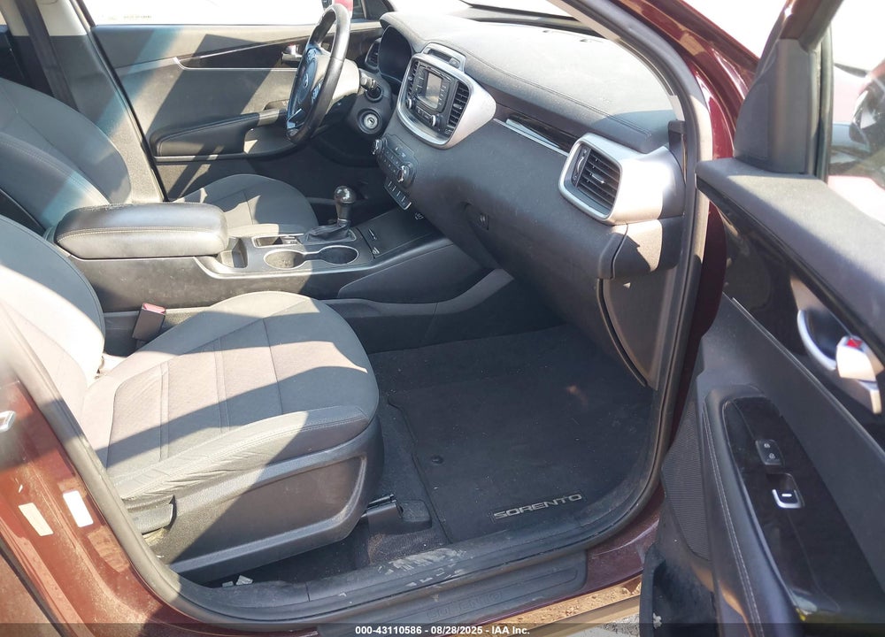 2016 KIA SORENTO 2.4L LX VIN: 5XYPG4A33GG129204