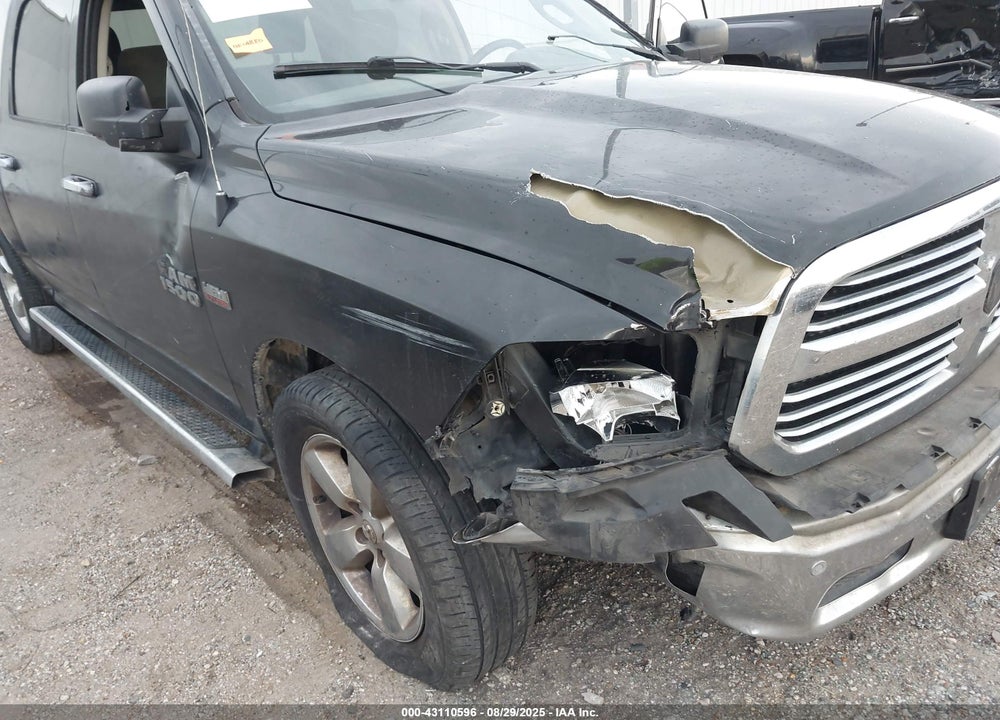 2017 RAM 1500 VIN: 3C6RR6LT0HG738255