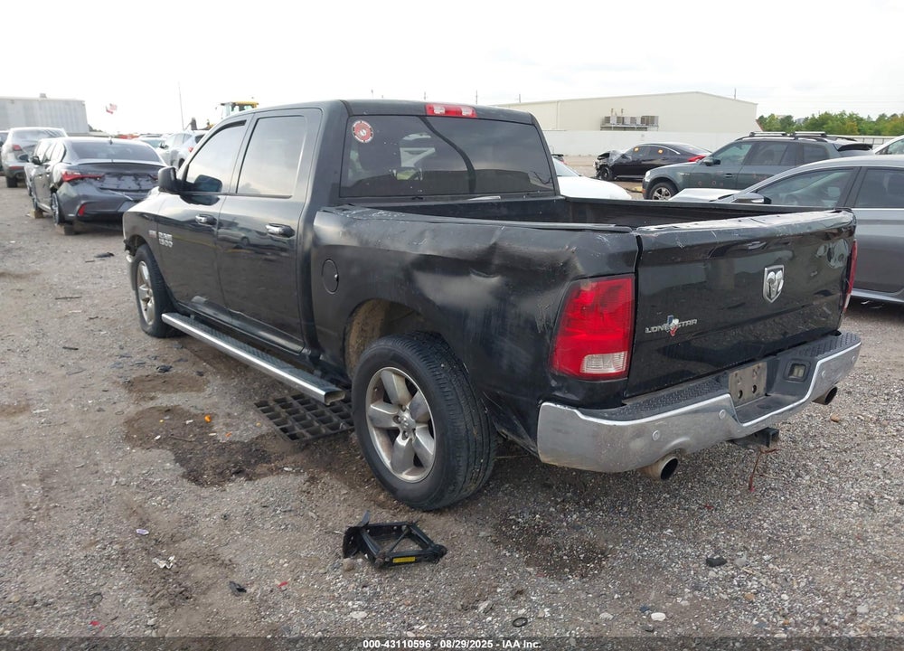 2017 RAM 1500 VIN: 3C6RR6LT0HG738255