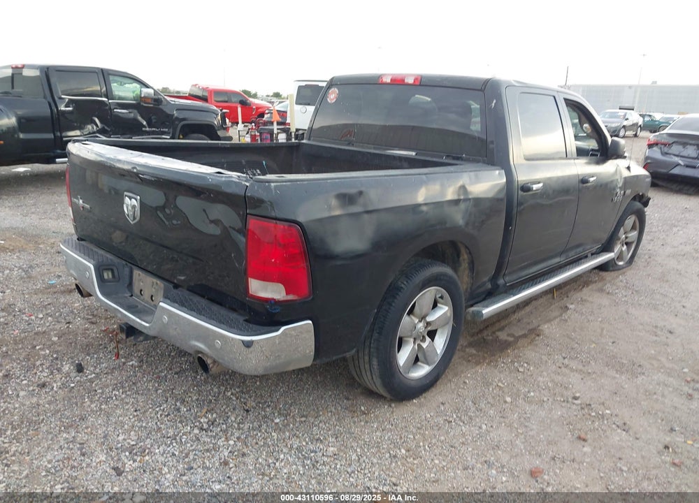 2017 RAM 1500 VIN: 3C6RR6LT0HG738255