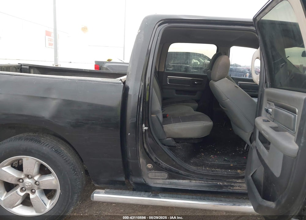 2017 RAM 1500 VIN: 3C6RR6LT0HG738255