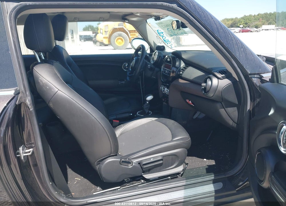 2015 MINI HARDTOP VIN: WMWXM5C58F3A60820