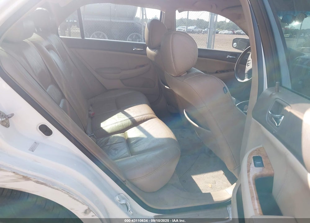 2005 HONDA ACCORD 2.4 EX VIN: 1HGCM56835A021990