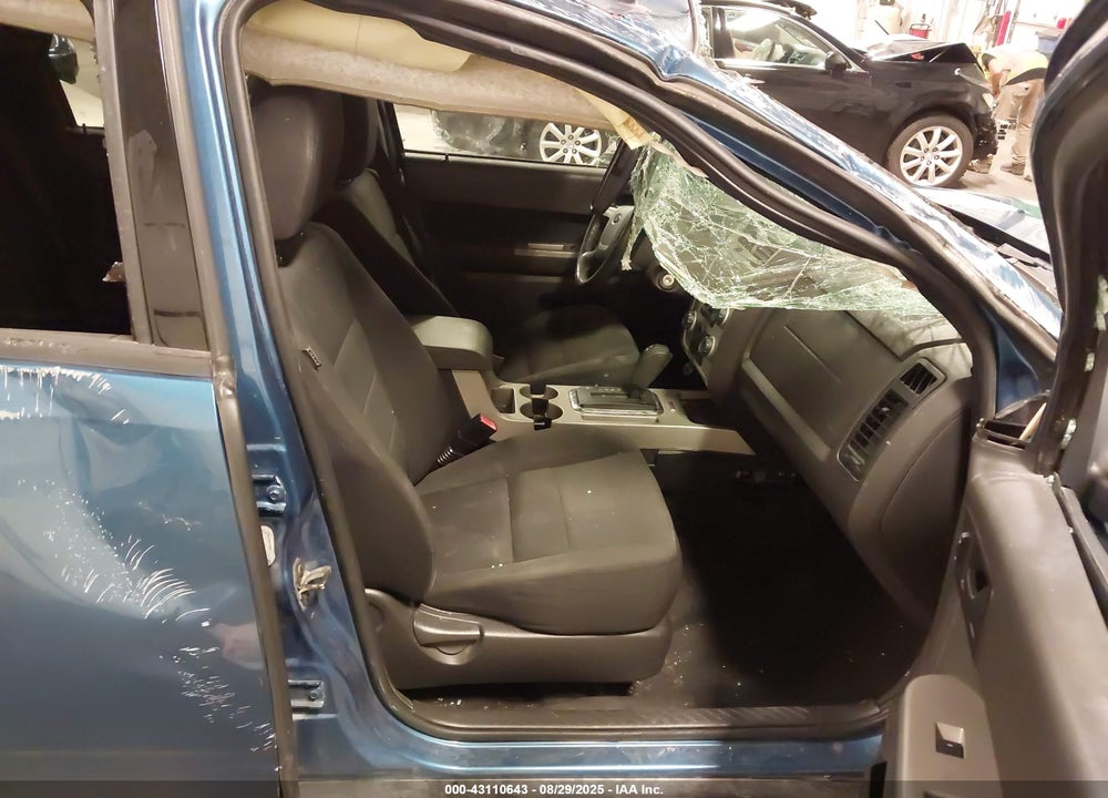 2009 FORD ESCAPE VIN: 1FMCU93G99KA15205