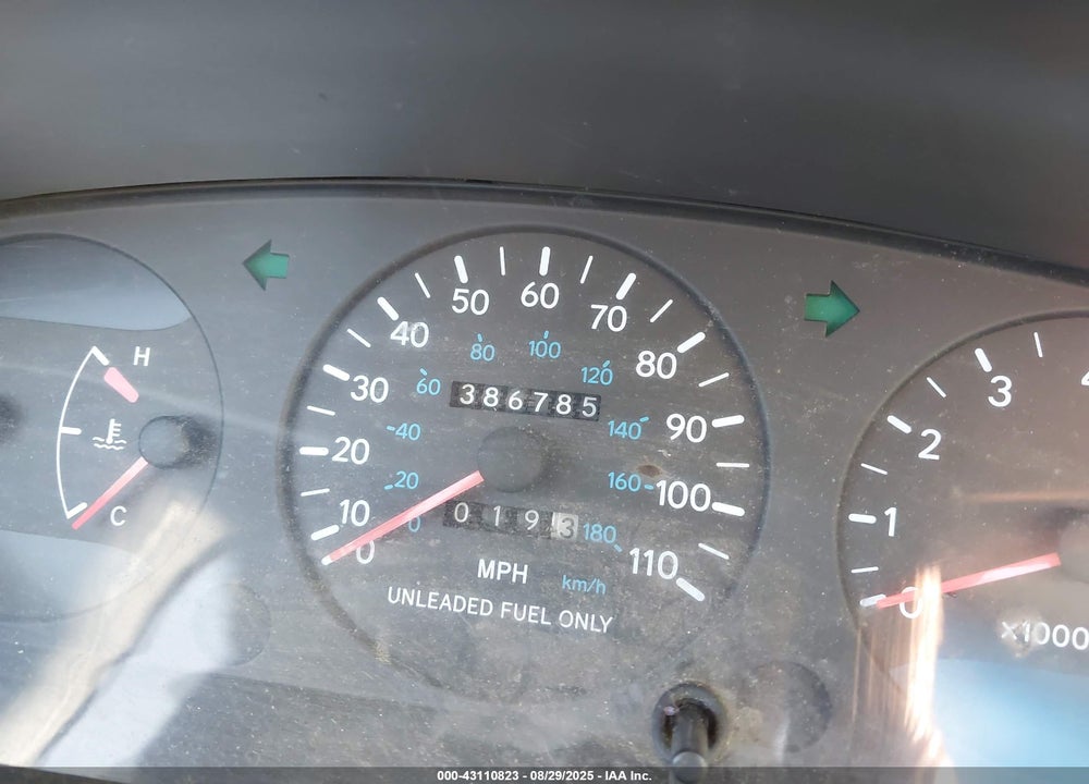 1994 GEO PRIZM LSI VIN: 1Y1SK5385RZ021108
