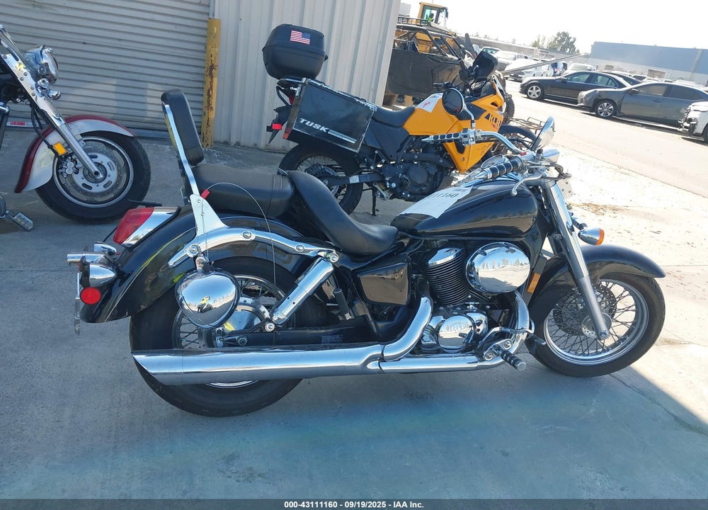 2002 HONDA VT750 CDB VIN: JH2RC44K02M010094