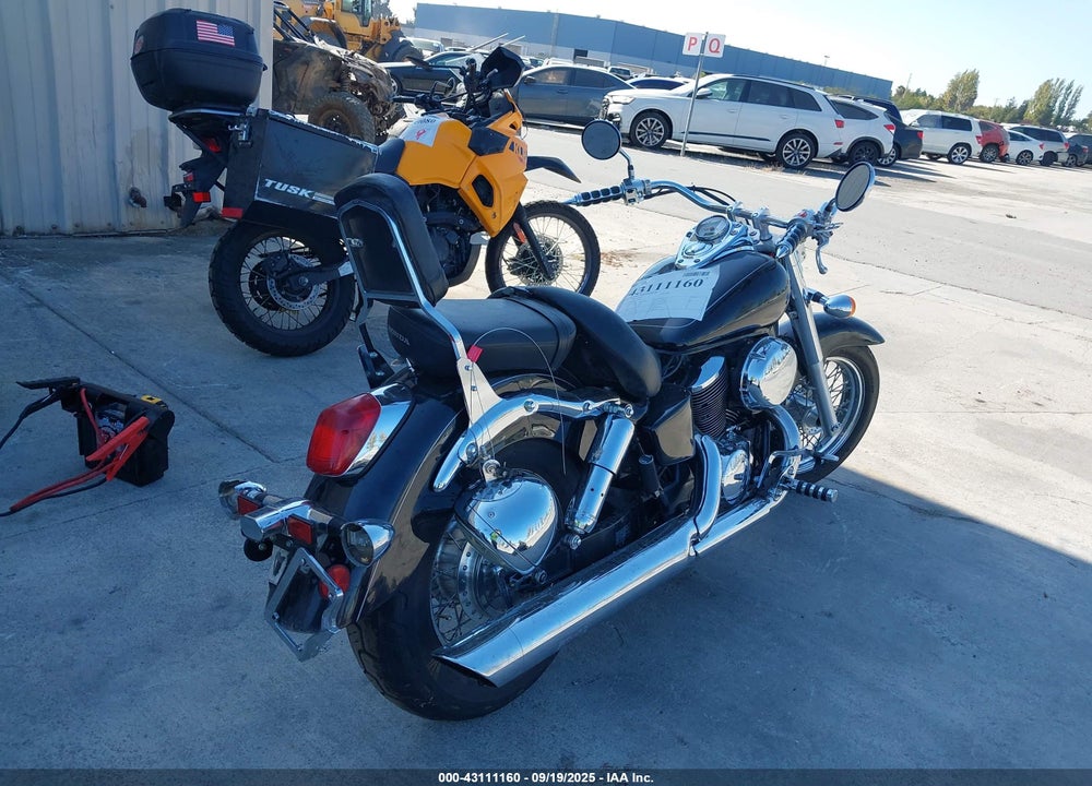 2002 HONDA VT750 CDB VIN: JH2RC44K02M010094
