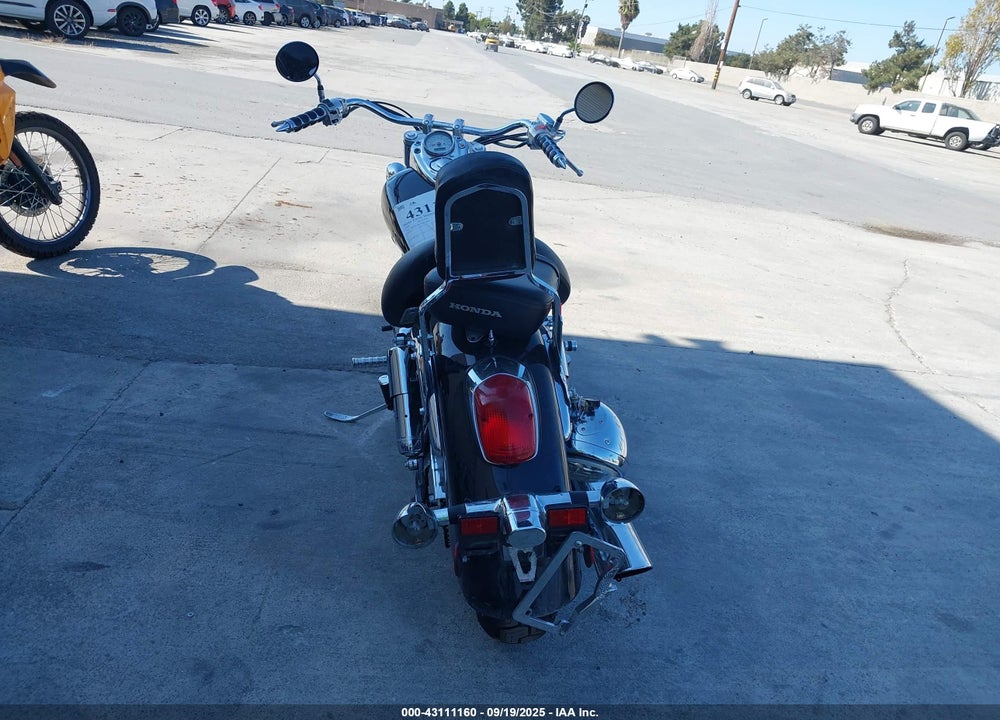 2002 HONDA VT750 CDB VIN: JH2RC44K02M010094