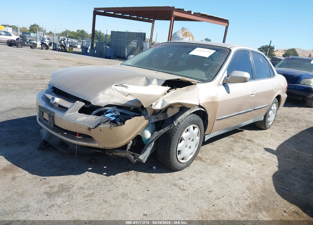 2000 HONDA ACCORD 2.3 LX VIN: 3HGCG6657YG707491