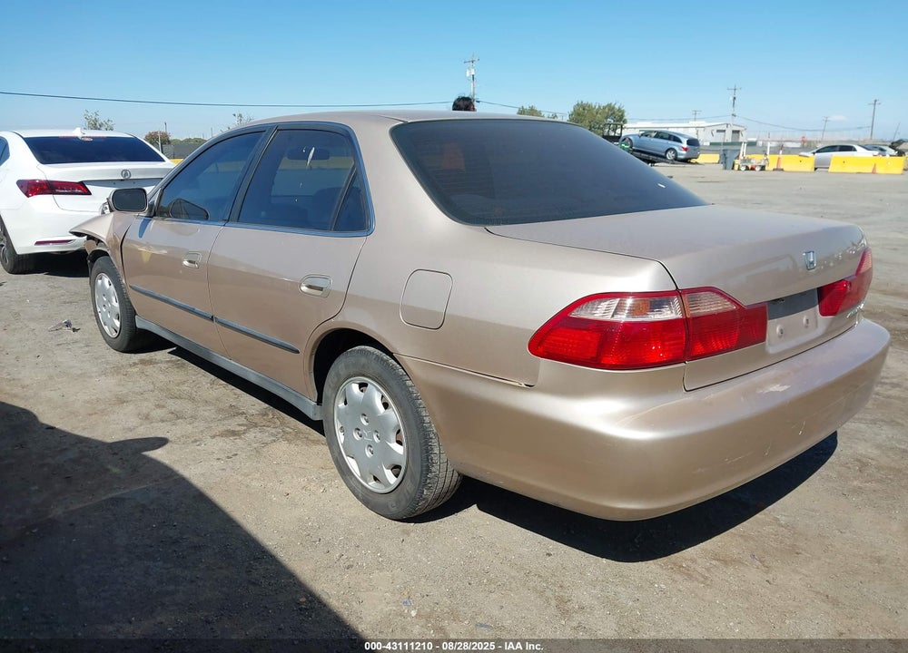 2000 HONDA ACCORD 2.3 LX VIN: 3HGCG6657YG707491