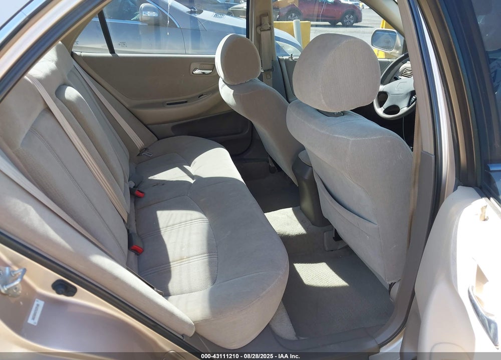 2000 HONDA ACCORD 2.3 LX VIN: 3HGCG6657YG707491