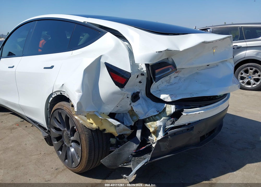 2025 TESLA MODEL Y PERFORMANCE DUAL MOTOR ALL-WHEEL DRIVE VIN: 7SAYGDEFXSA356608