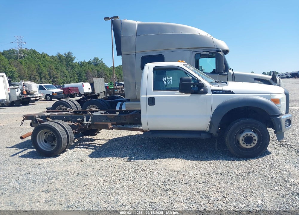 2016 FORD F-550 CHASSIS XL VIN: 1FDUF5GY2GEA38654