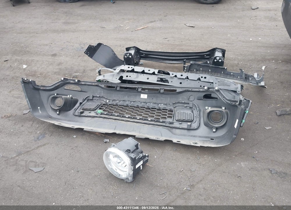 2023 JEEP RENEGADE VIN: ZACNJDB14PPP40717