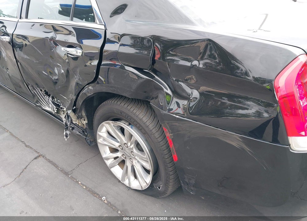 2016 CHRYSLER 300 VIN: 2C3CCAEG4GH294819