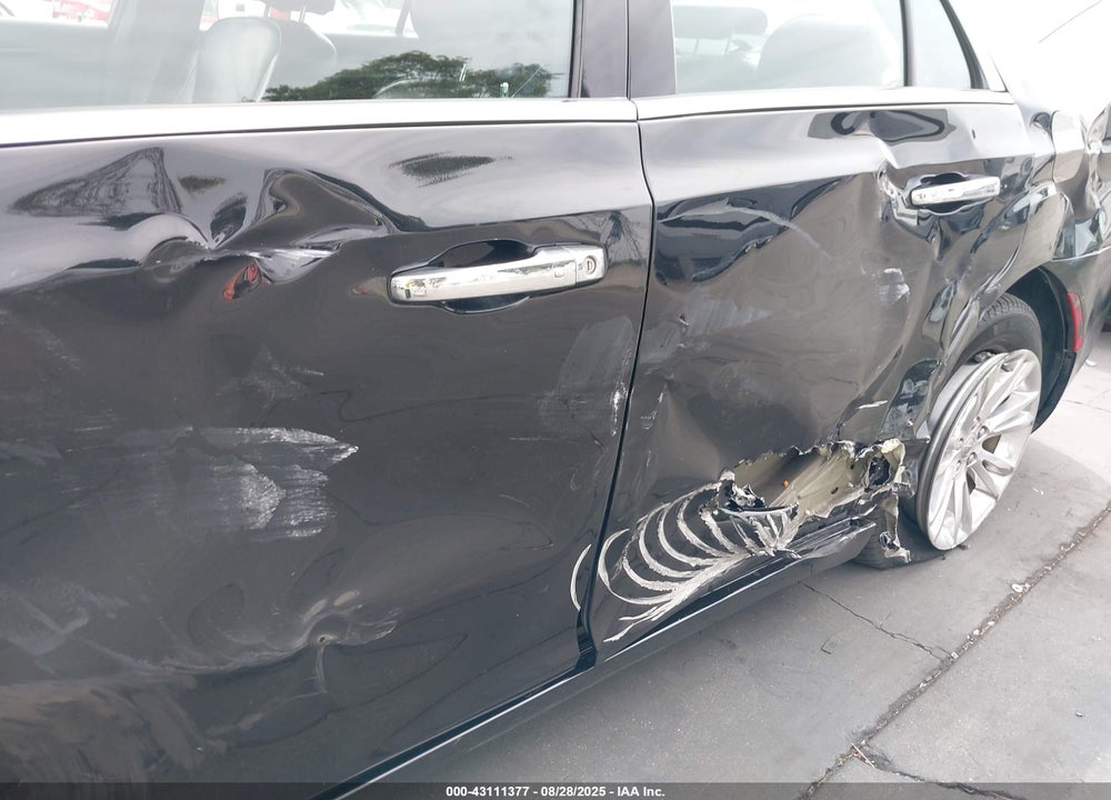 2016 CHRYSLER 300 VIN: 2C3CCAEG4GH294819