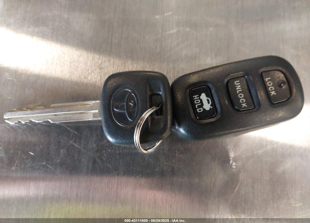 2005 TOYOTA CAMRY LE VIN: 4T1BE32K95U016302