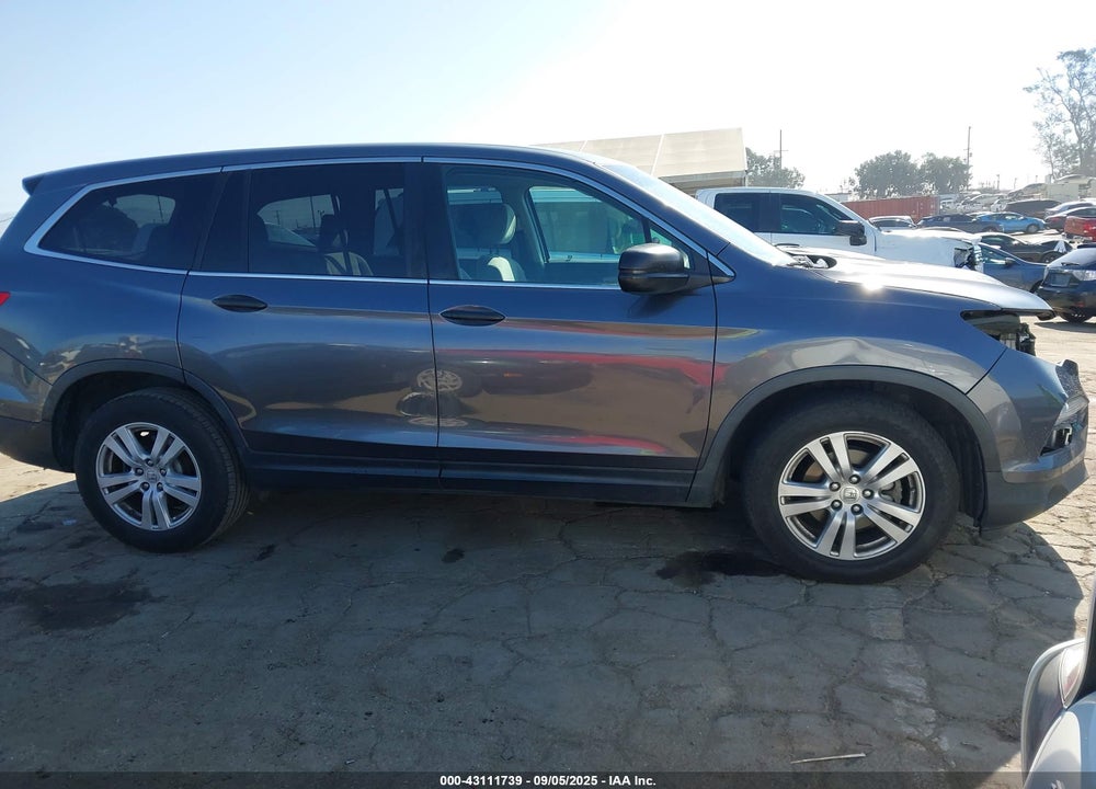 2017 HONDA PILOT VIN: 5FNYF5H19HB002094