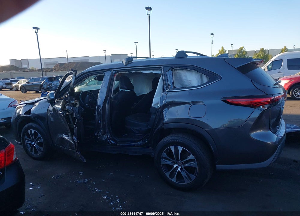 2021 TOYOTA HIGHLANDER HYBRID XLE VIN: 5TDGARAH6MS008658