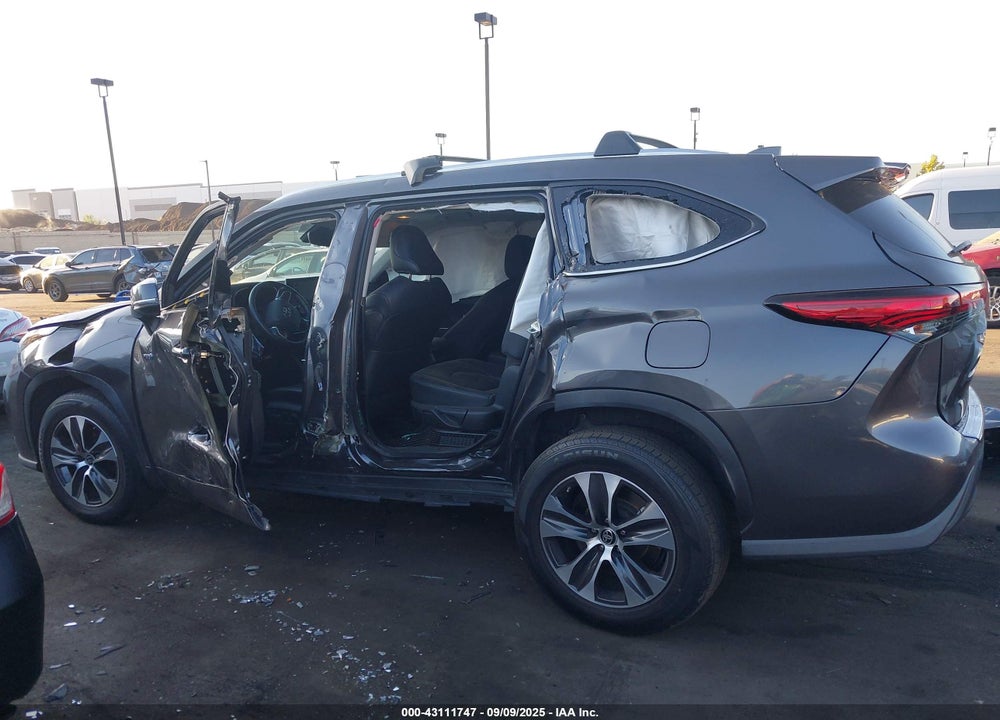 2021 TOYOTA HIGHLANDER HYBRID XLE VIN: 5TDGARAH6MS008658