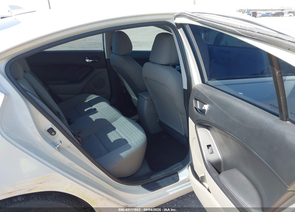 2015 KIA FORTE VIN: KNAFK4A64F5333874