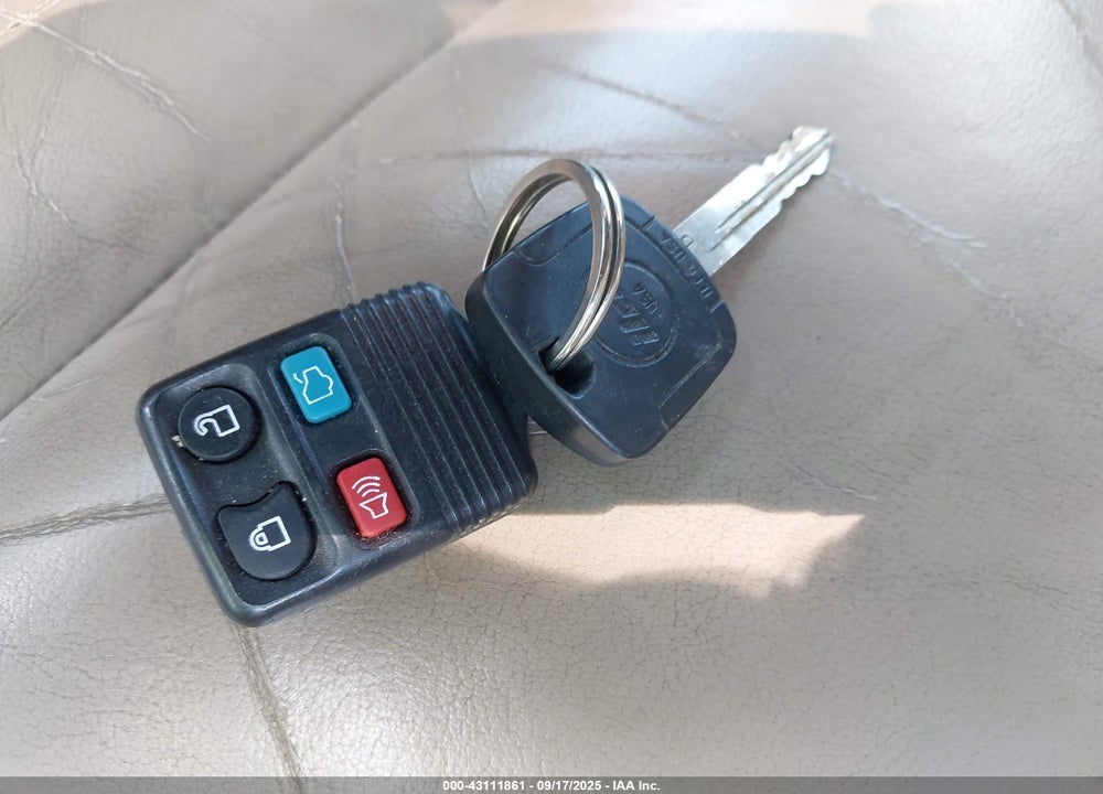 2001 FORD EXPLORER EDDIE BAUER VIN: 1FMZU84P91ZA73393