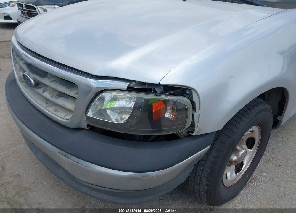 2002 FORD F-150 LARIAT/XLT VIN: 1FTRW07662KC45604