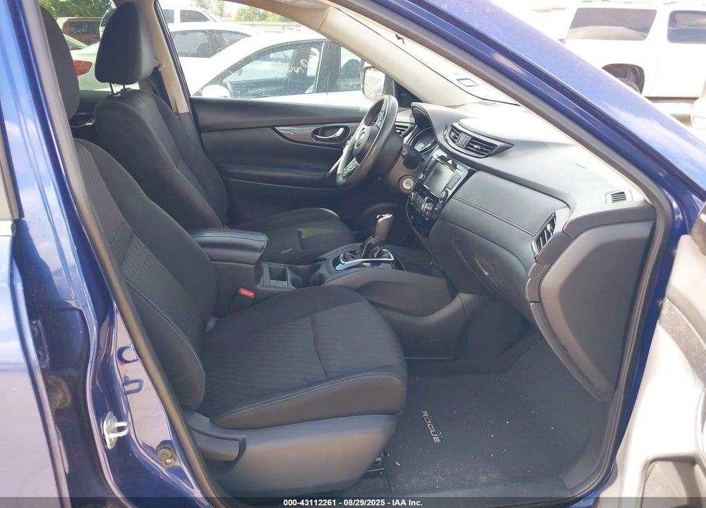 2018 NISSAN ROGUE VIN: KNMAT2MT1JP500558