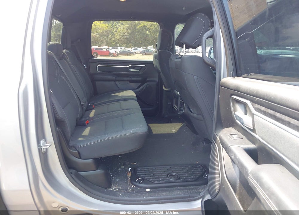2021 RAM 1500 VIN: 1C6RREFG7MN802124
