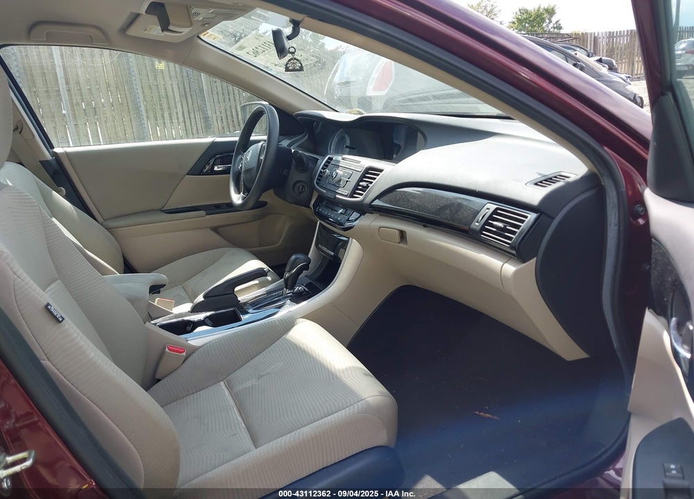 2016 HONDA ACCORD VIN: 1HGCR2F31GA105135