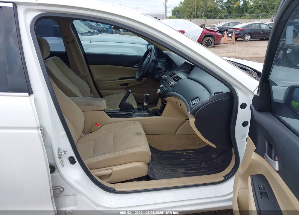 2011 HONDA ACCORD 2.4 LX VIN: 1HGCP2E37BA085229