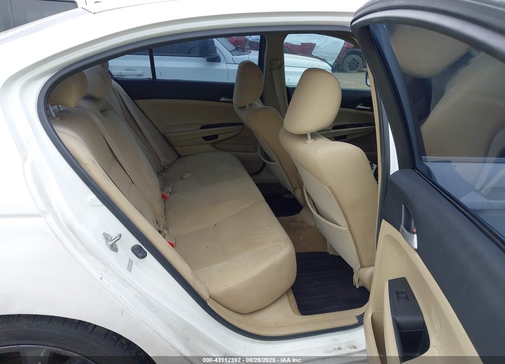 2011 HONDA ACCORD 2.4 LX VIN: 1HGCP2E37BA085229