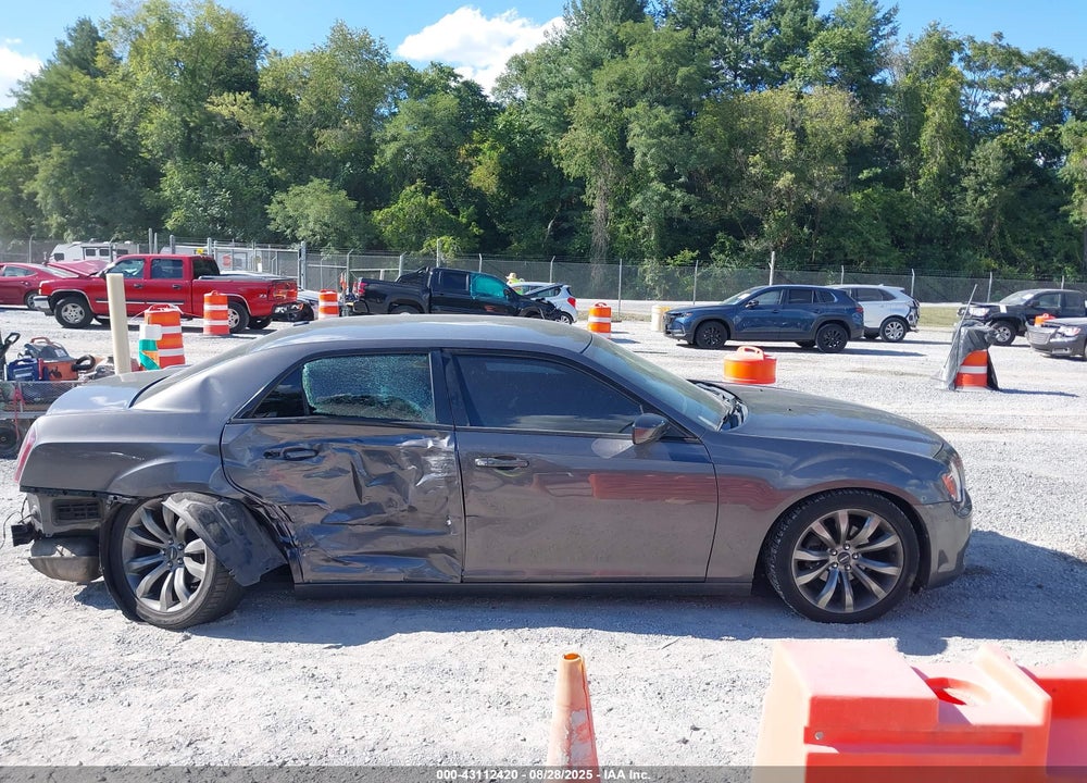 2014 CHRYSLER 300 VIN: 2C3CCABG5EH365401