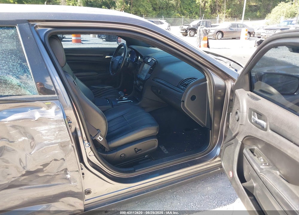 2014 CHRYSLER 300 VIN: 2C3CCABG5EH365401