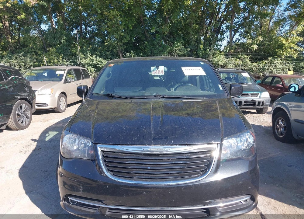 2015 CHRYSLER TOWN & COUNTRY VIN: 2C4RC1HG6FR571657