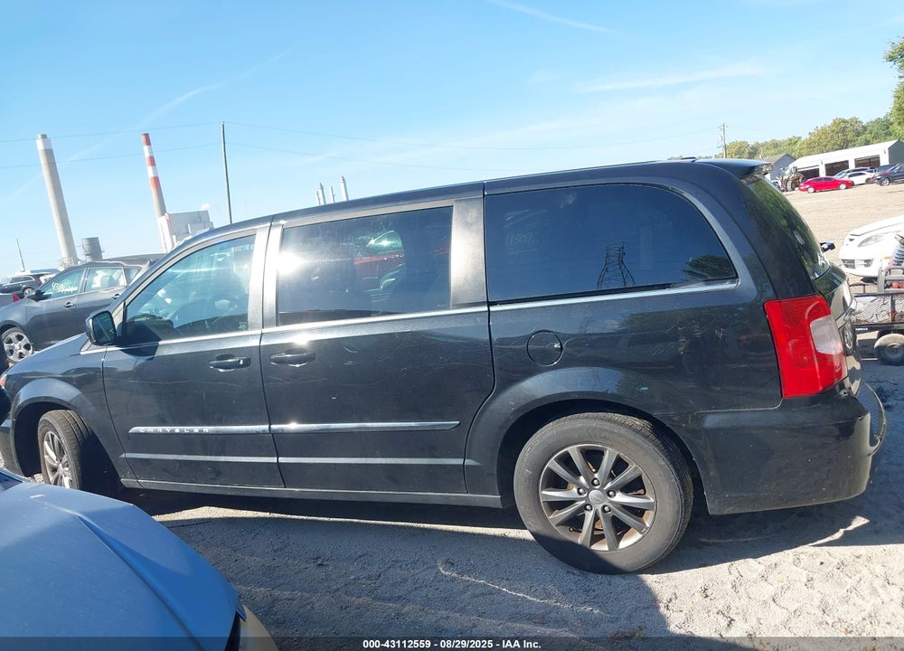 2015 CHRYSLER TOWN & COUNTRY VIN: 2C4RC1HG6FR571657
