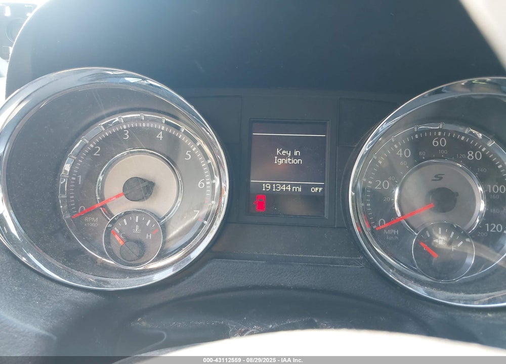 2015 CHRYSLER TOWN & COUNTRY VIN: 2C4RC1HG6FR571657