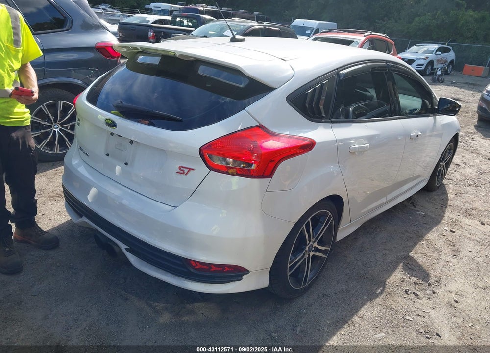 2017 FORD FOCUS ST VIN: 1FADP3L92HL251899