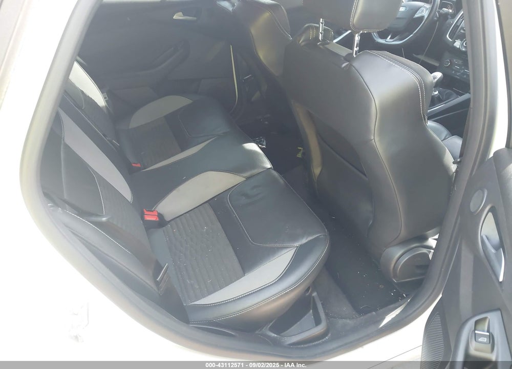 2017 FORD FOCUS ST VIN: 1FADP3L92HL251899