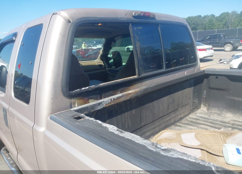 1999 FORD F-350 LARIAT/XL/XLT VIN: 1FTWX33F8XEE05673