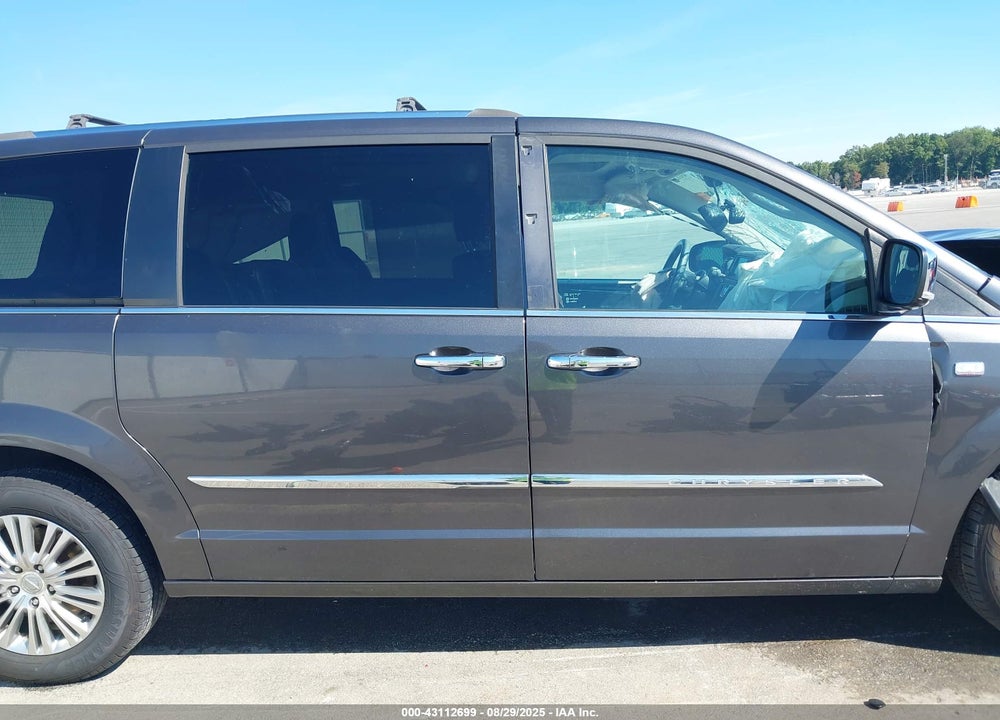 2014 CHRYSLER TOWN & COUNTRY VIN: 2C4RC1CG5ER368474